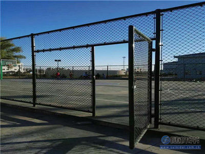 【重慶學(xué)校籃球場護(hù)欄廠家生產(chǎn)安裝】河北衡水市安平縣正方網(wǎng)欄制品廠 - 產(chǎn)品庫